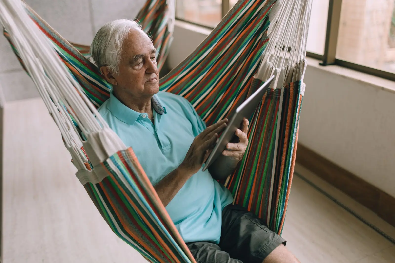 深圳电子企业如何通过创新游戏设备提升家庭娱乐空间的互动体验